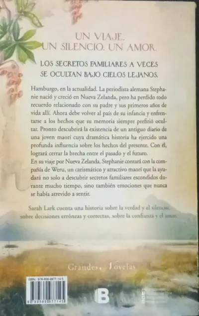 Libro 'Bajo cielos lejanos' de Sarah Lark - miniatura 3