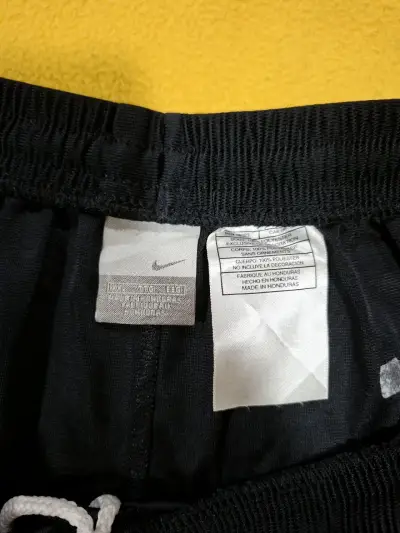 Shorts deportivos Nike negros talla XL - miniatura 2