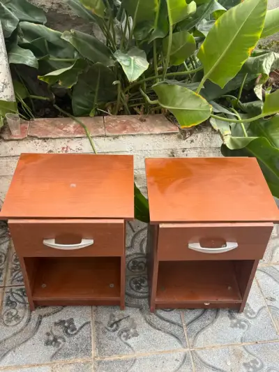 Mesas de noche de madera con cajón - miniatura 2