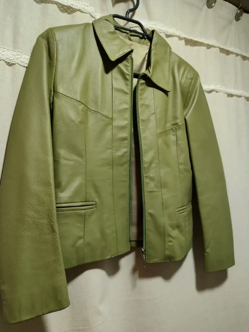 Chaqueta de cuero verde para mujer - 1