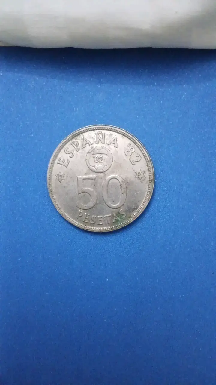 Moneda conmemorativa España 1982 50 pesetas - 1
