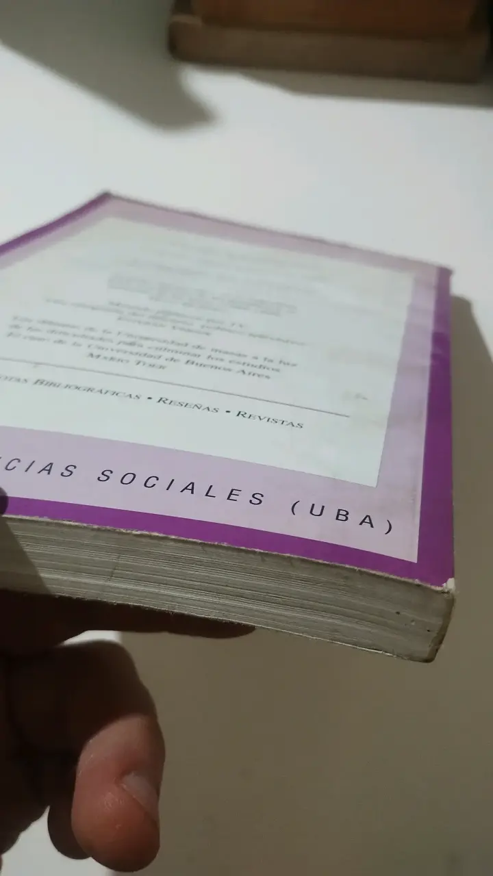 Revista Sociedad: Variaciones en torno a Giddens - 5