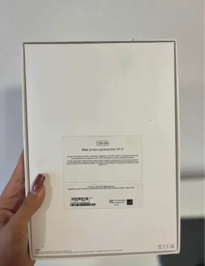 iPad 8va Generación 128GB con Pantalla Dañada - miniatura 3