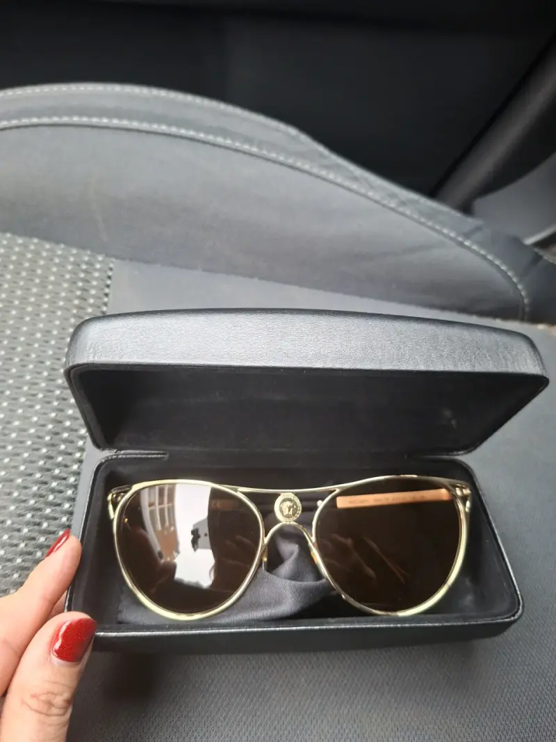 Gafas de sol Versace doradas con estuche original - 2