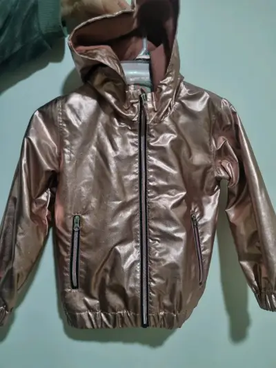 Chaqueta metálica rosada para niña Chess Kids - miniatura 1