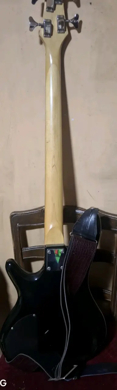 Bajo eléctrico Ibanez Soundgear negro - 3