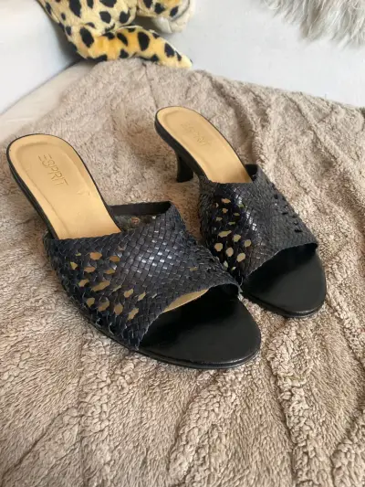 Sandalias de tacón negras trenzadas Esprit - miniatura 1