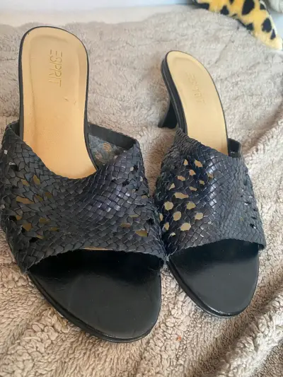 Sandalias de tacón negras trenzadas Esprit - miniatura 4