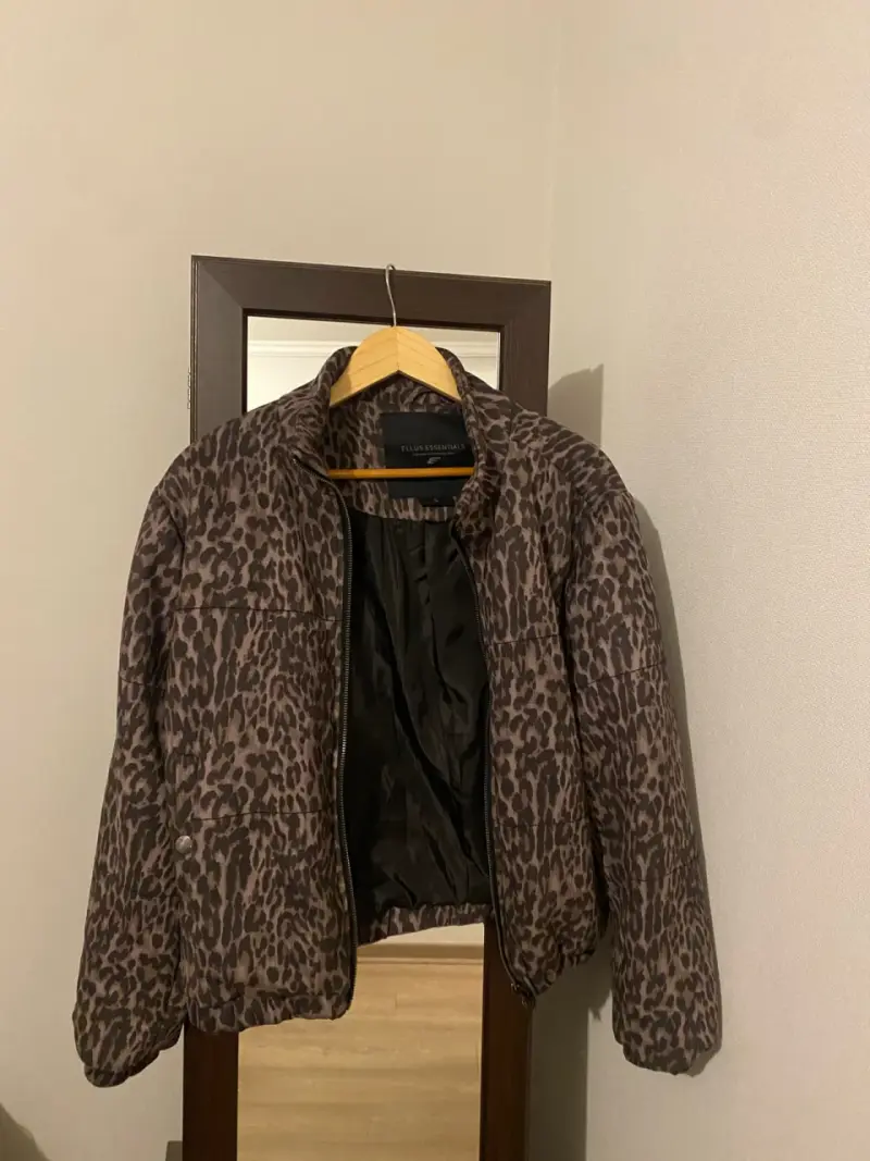 Chaqueta de mujer con estampado animal print - 2