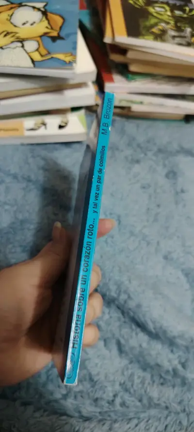 Libro Historia sobre un corazón roto de M.B. Brozo - miniatura 3