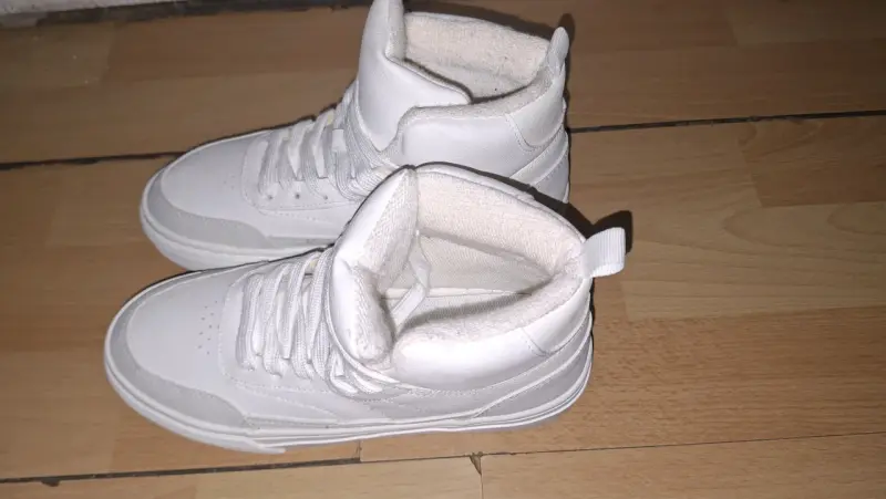 Zapatillas Zara blancas de caña alta para niño - 2