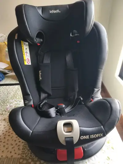 Silla de Auto Infanti One Isofix Negra - miniatura 1
