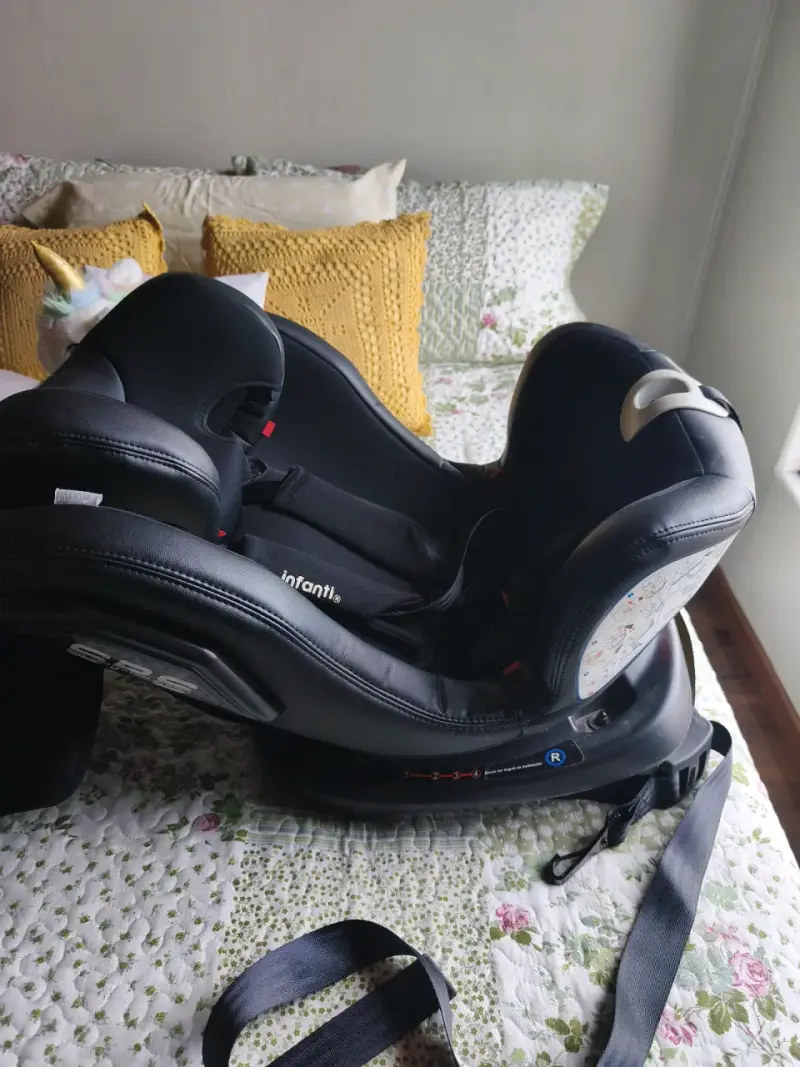 Silla de Auto Infanti One Isofix Negra - 3