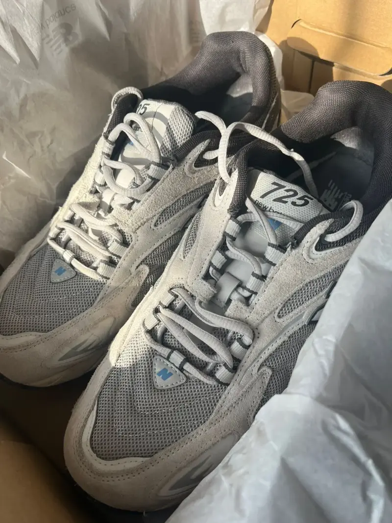 Zapatillas deportivas New Balance 725 grises
