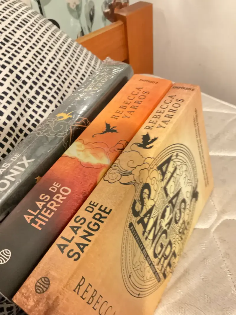 Trilogía Empíreo de Rebecca Yarros - Libros Nuevos - 1