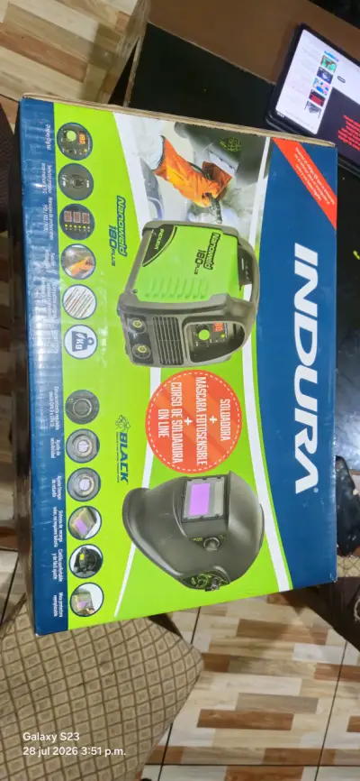 Soldadora Indura Nanoweld 180 Plus con Máscara - miniatura 1
