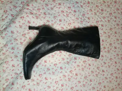 Botas de cuero negro con taco alto para mujer - miniatura 3