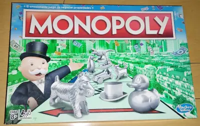 Juego de mesa Monopoly clásico. - miniatura 1