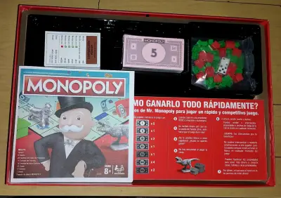 Juego de mesa Monopoly clásico. - miniatura 2