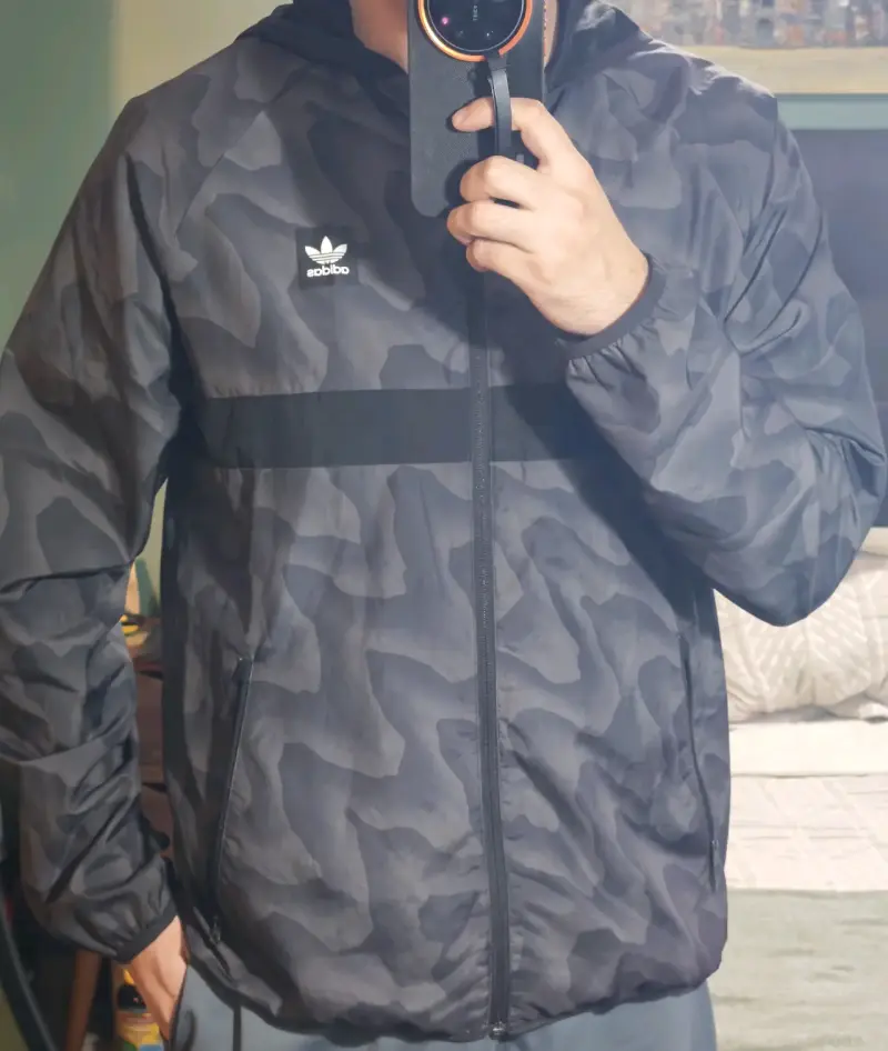 Chaqueta con capucha camuflada Adidas - 3