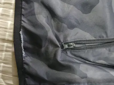 Chaqueta con capucha camuflada Adidas - miniatura 4