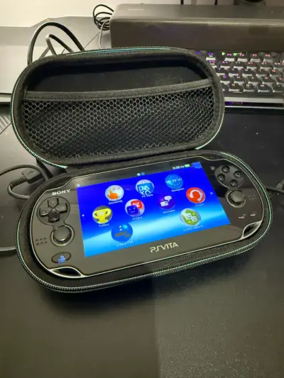 Consola portátil Sony PS Vita con cargador - miniatura 3