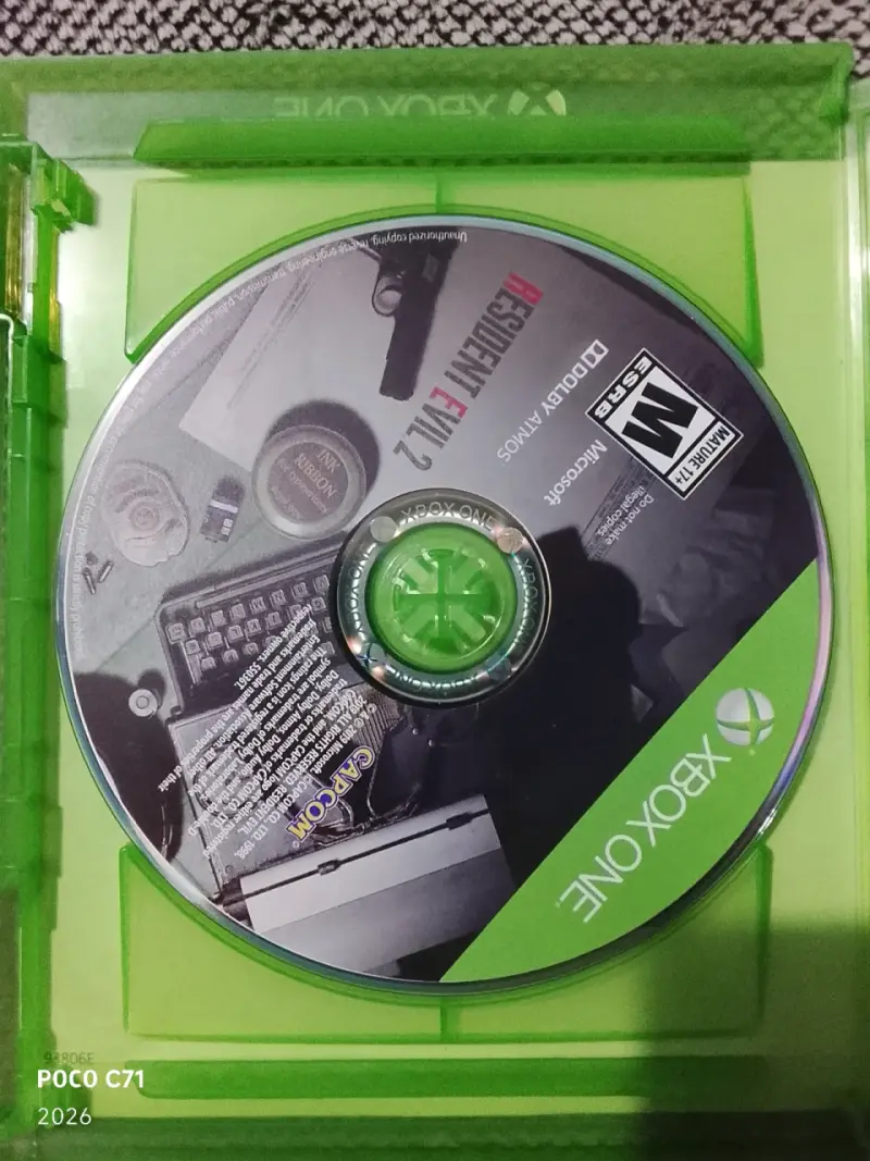 Juego Resident Evil 2 para Xbox One - 2