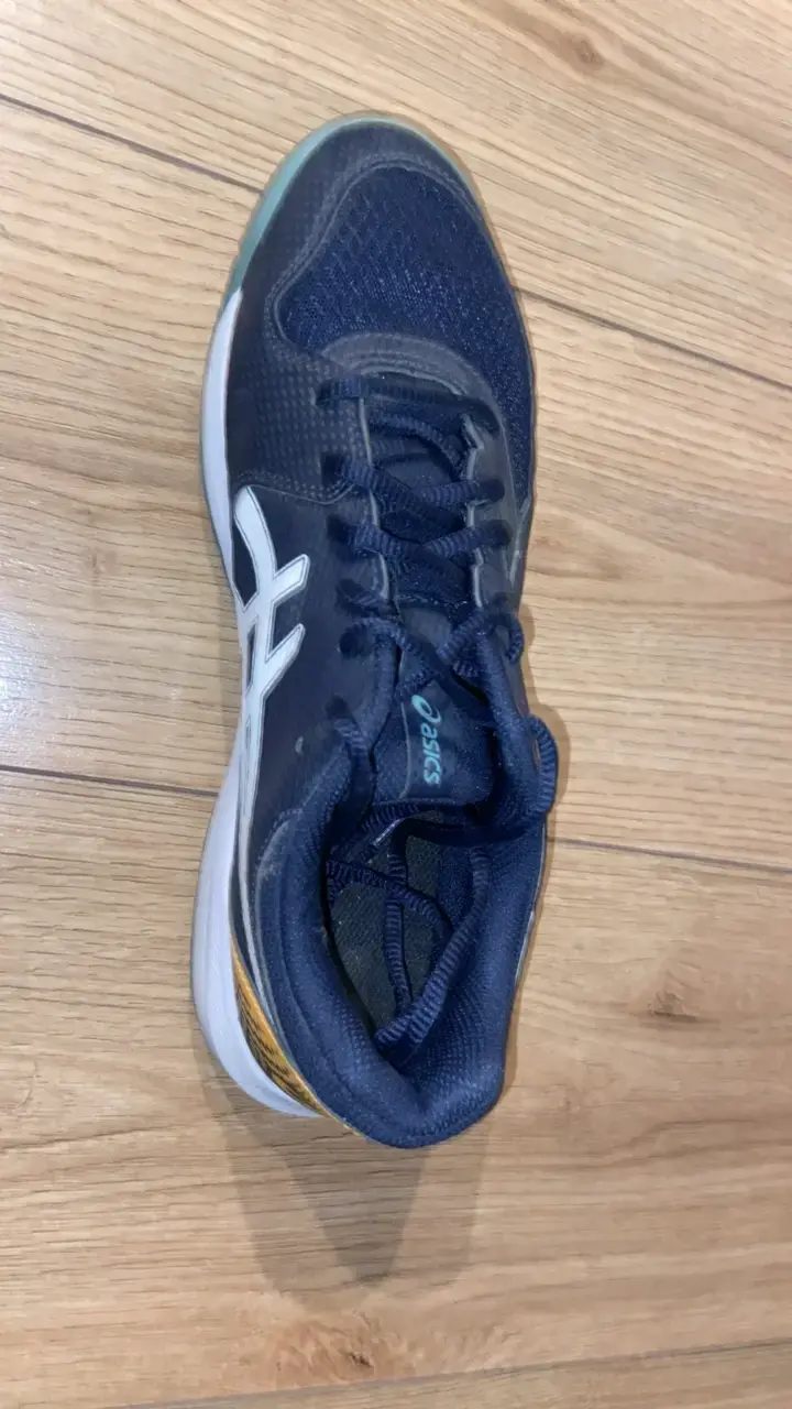 Zapatillas deportivas Asics negras y naranjas - 2