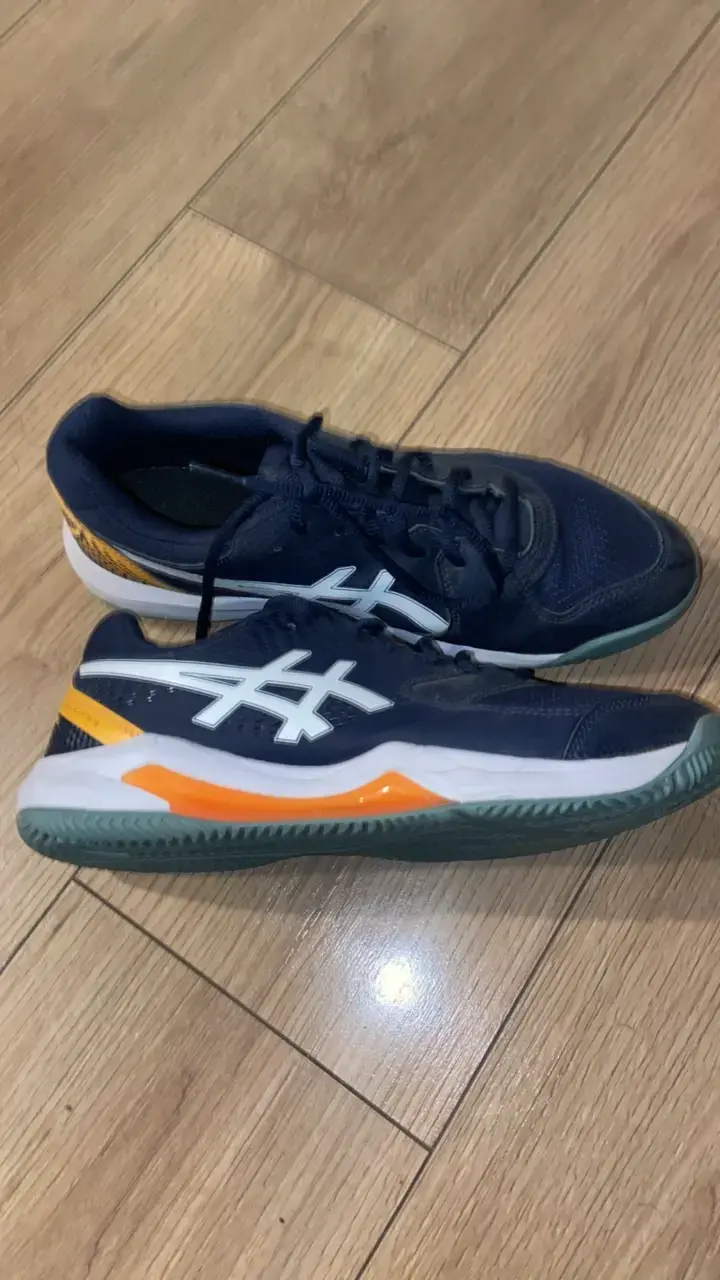 Zapatillas deportivas Asics negras y naranjas - 4
