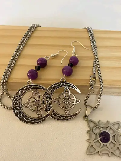 Conjunto de joyería celta con piedras moradas - miniatura 1
