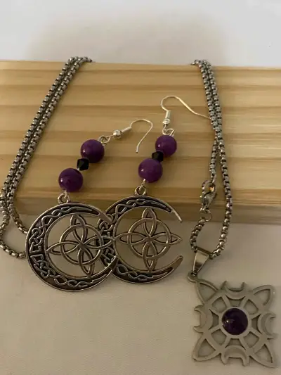 Conjunto de joyería celta con piedras moradas - miniatura 3