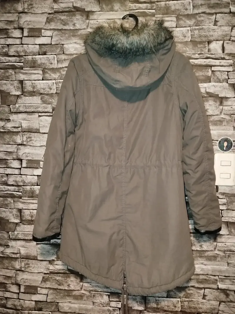 Parka de mujer con capucha de piel sintética - 2
