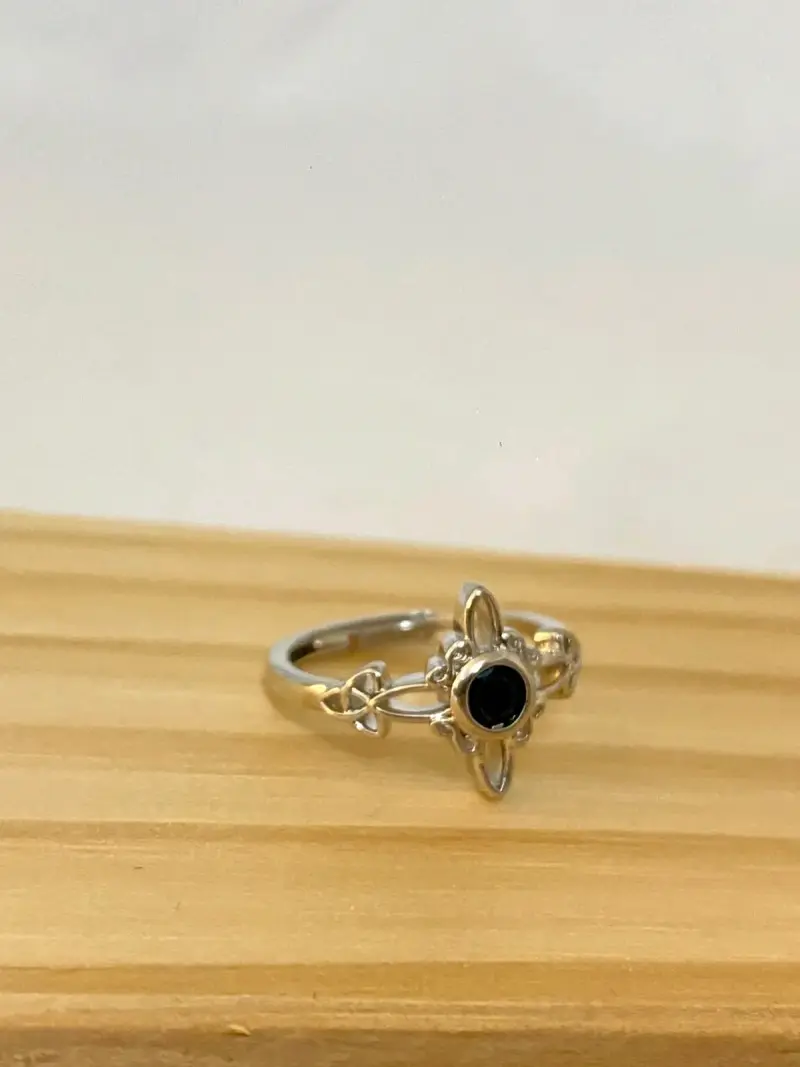 Anillo con piedra negra elegante - 3