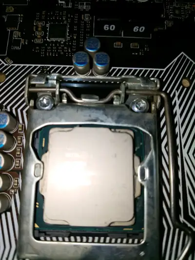 Placa Madre MSI H110M PRO-VH PLUS y Procesador i3 - miniatura 4