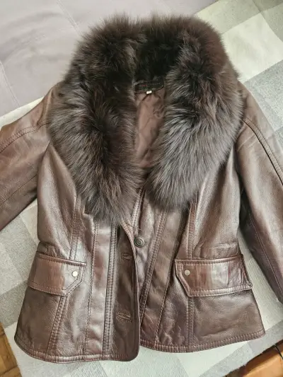 Chaqueta cuero marrón cuello piel desmontable - miniatura 1
