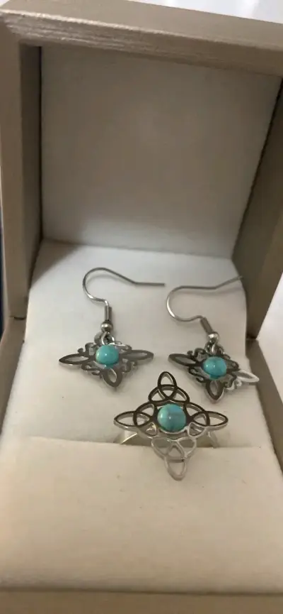 Set de Aros y Anillo de Plata con Piedra Turquesa - miniatura 1