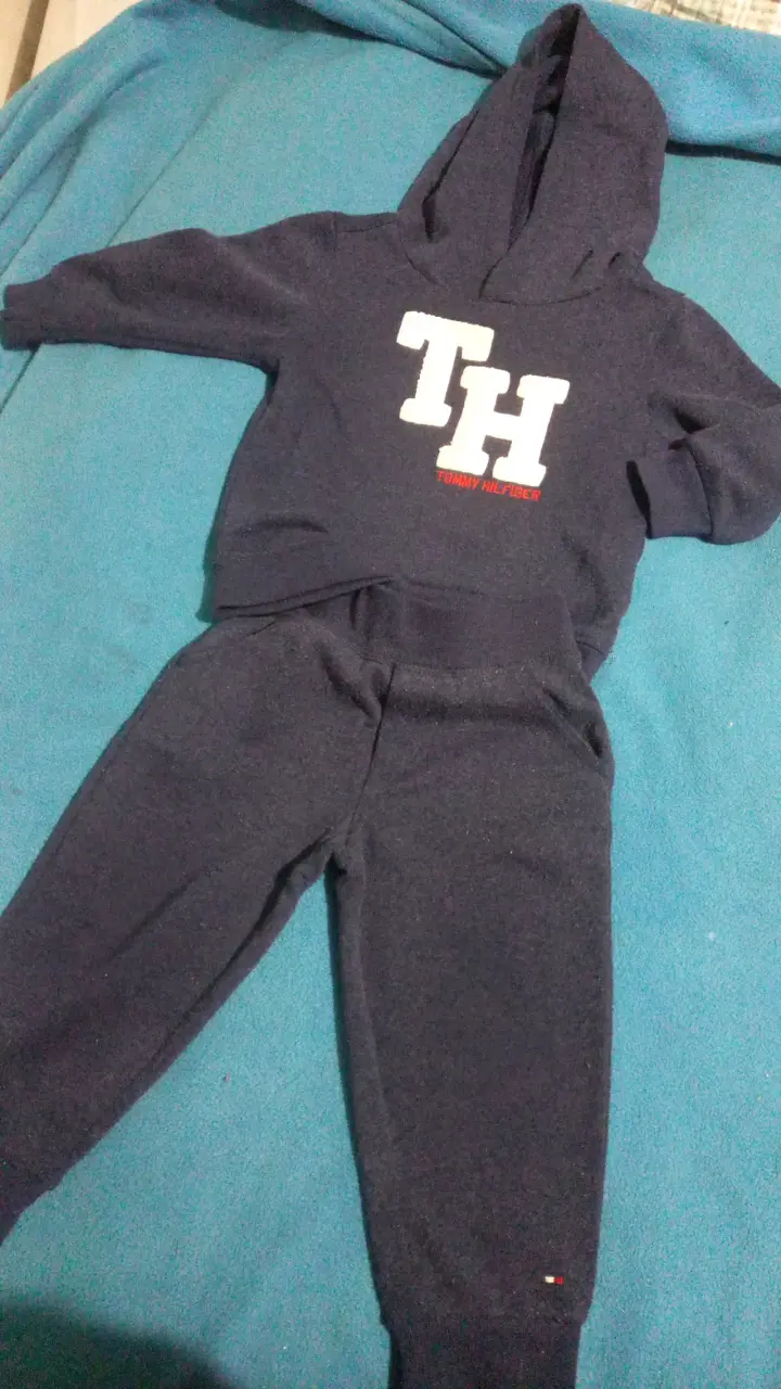Conjunto deportivo infantil Tommy Hilfiger azul