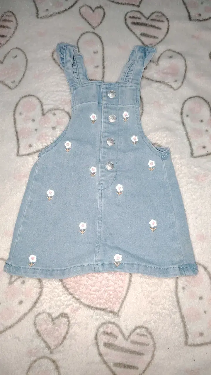 Vestido de mezclilla para niña con bordado floral - 1