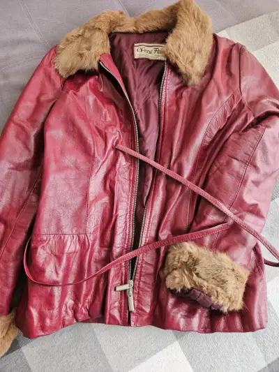 Chaqueta de cuero borgoña cuello de piel Vera Pell - miniatura 4
