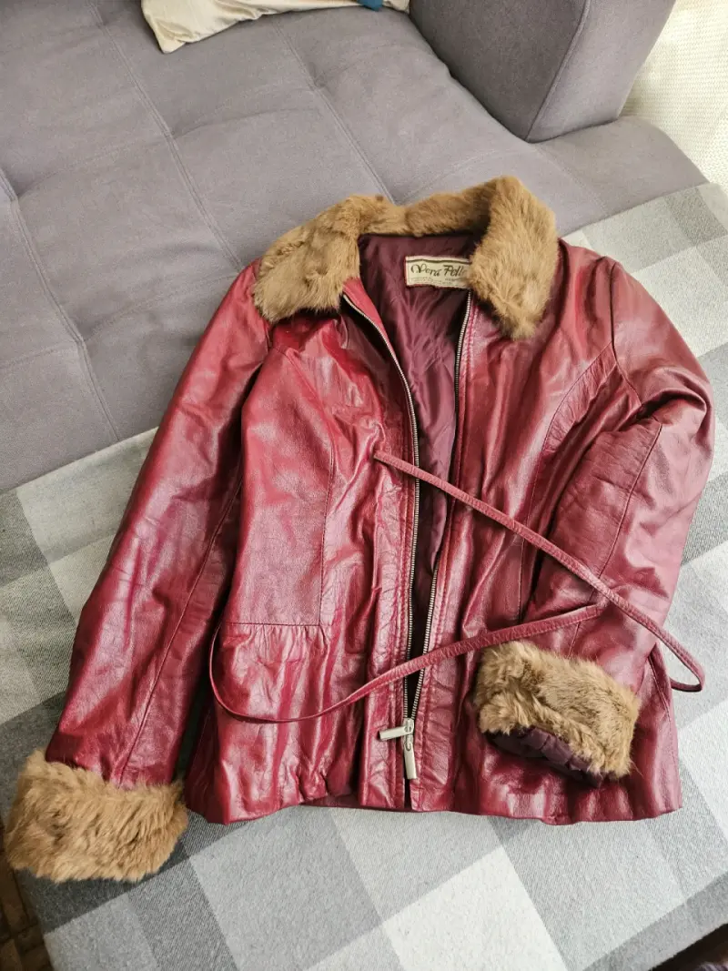 Chaqueta de cuero borgoña cuello de piel Vera Pell - 5