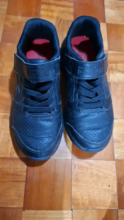 Zapatillas deportivas negras Skechers Go Run - miniatura 1