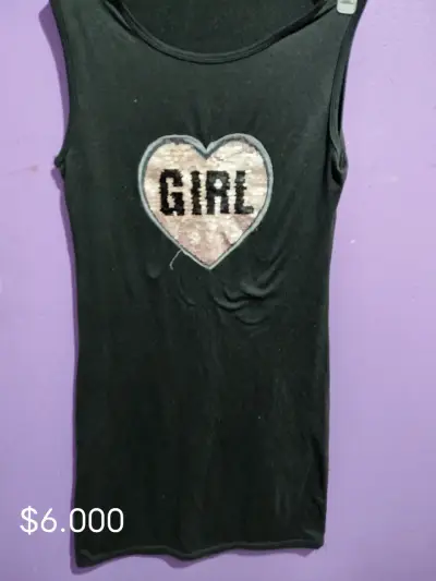 Vestido sin mangas negro con diseño de corazón - miniatura 1