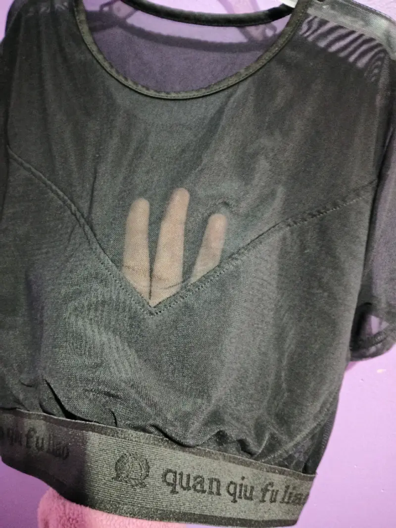 Polera corta negra semitransparente para mujer - 2
