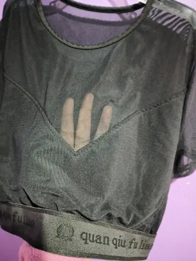 Polera corta negra semitransparente para mujer - miniatura 2