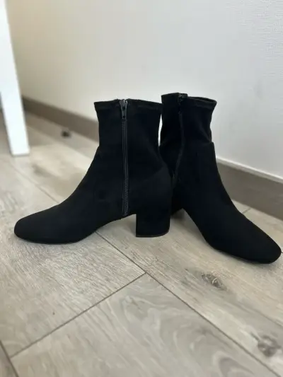 Botines negros de gamuza con tacón medio - miniatura 4