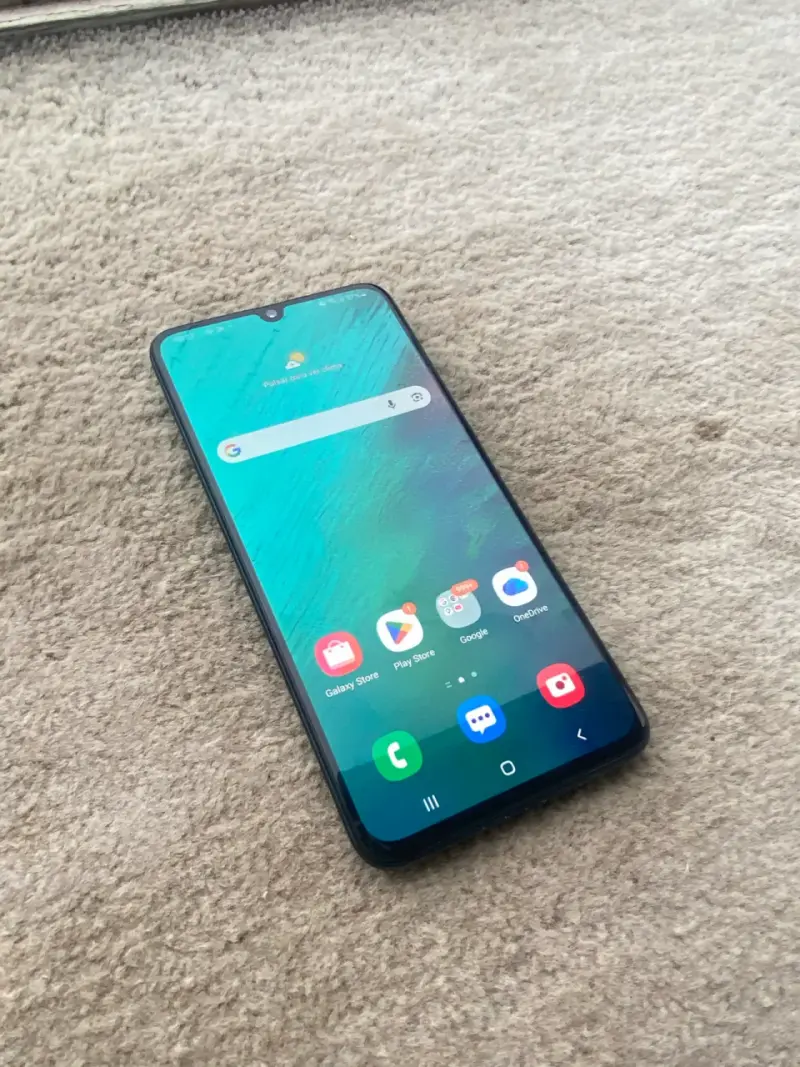 Smartphone Samsung Galaxy A70 en buen estado - 1
