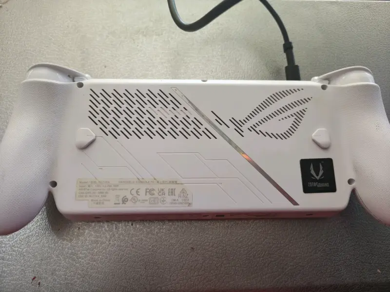 Consola portátil Asus ROG Ally blanca - 2