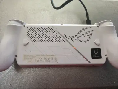 Consola portátil Asus ROG Ally blanca - miniatura 2
