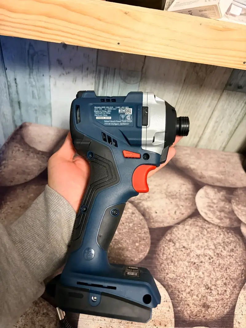 Atornillador de Impacto Bosch GDX 18V-215 Brushless - 1