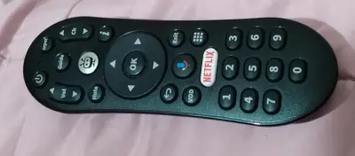 Control remoto universal con botón Netflix - miniatura 1